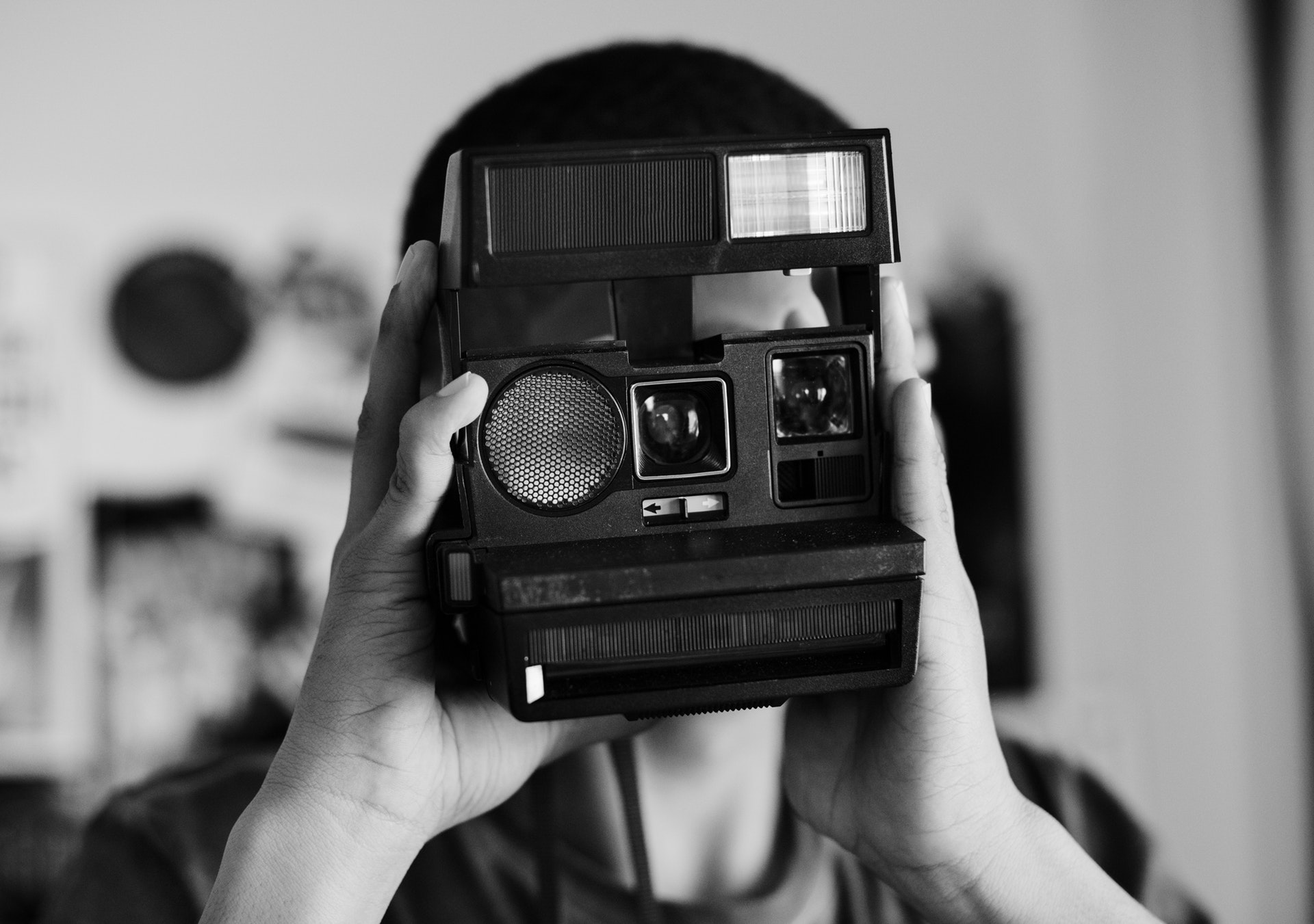 Instagramで話題沸騰中のレトロ写真アプリ
