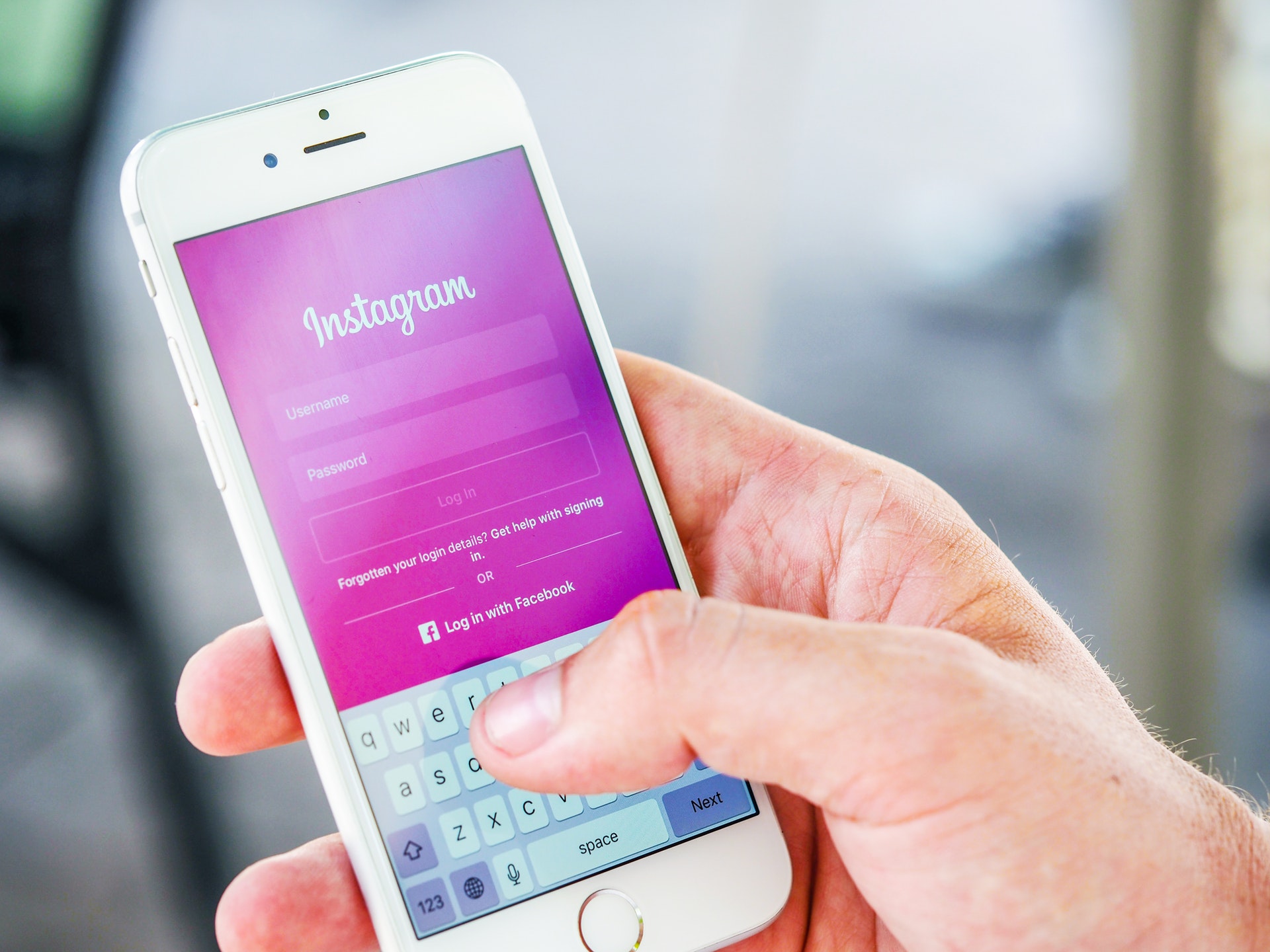 Instagramでお金を稼ぐ方法