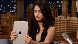 La cantante Selena Gomez conseguirá que quieras descargar esta aplicación gracias a su humor