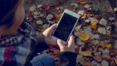9 accesorios imprescindibles (¡y muy baratos!) para tu teléfono