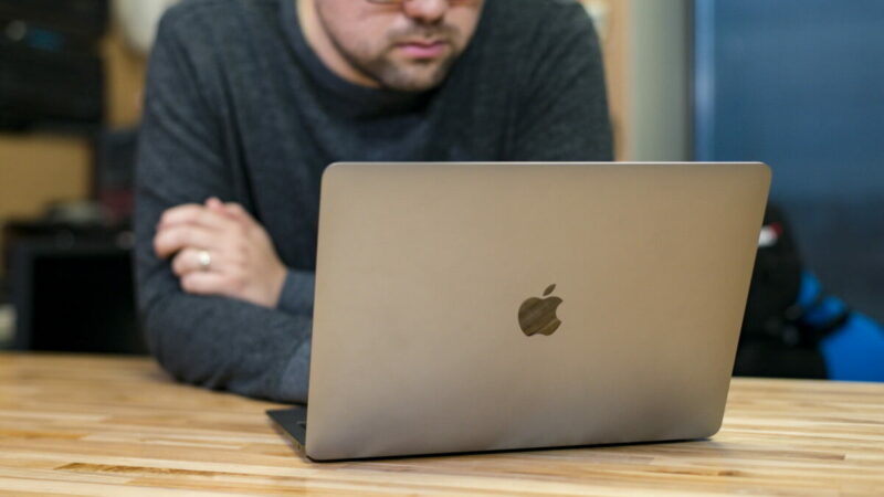 Cómo conseguir que Windows 10 funcione fluido en un MAC