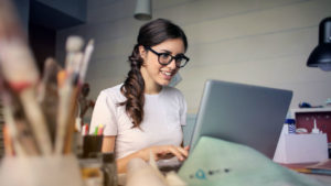 Cómo convertir un archivo MP4 a AVI