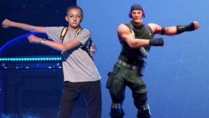 “Carlton” no es el único: este chico también demanda a Fortnite por usar sus bailes