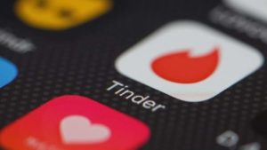 Tinder quiere que conozcas gente en festivales de música