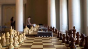 Un ajedrecista ha sido acusado de usar su móvil para hacer trampas en su partida de ajedrez