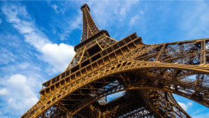 Top 5 apps for traveling outside of the country