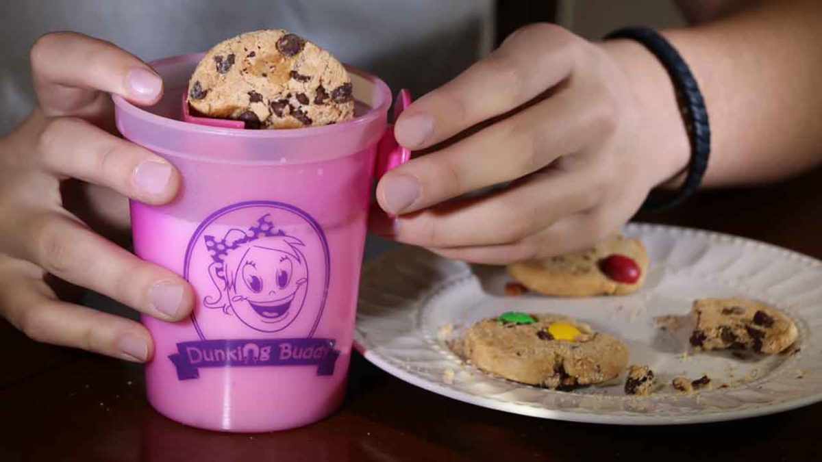 This is the cookie-dunking invention we never knew we needed - Softonic
