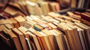 Modi rapidi e semplici per organizzare i tuoi libri digitali e fisici