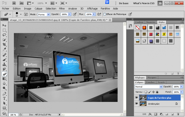 Effacer le calque noir et blanc dans les zones souhaitées Photoshop